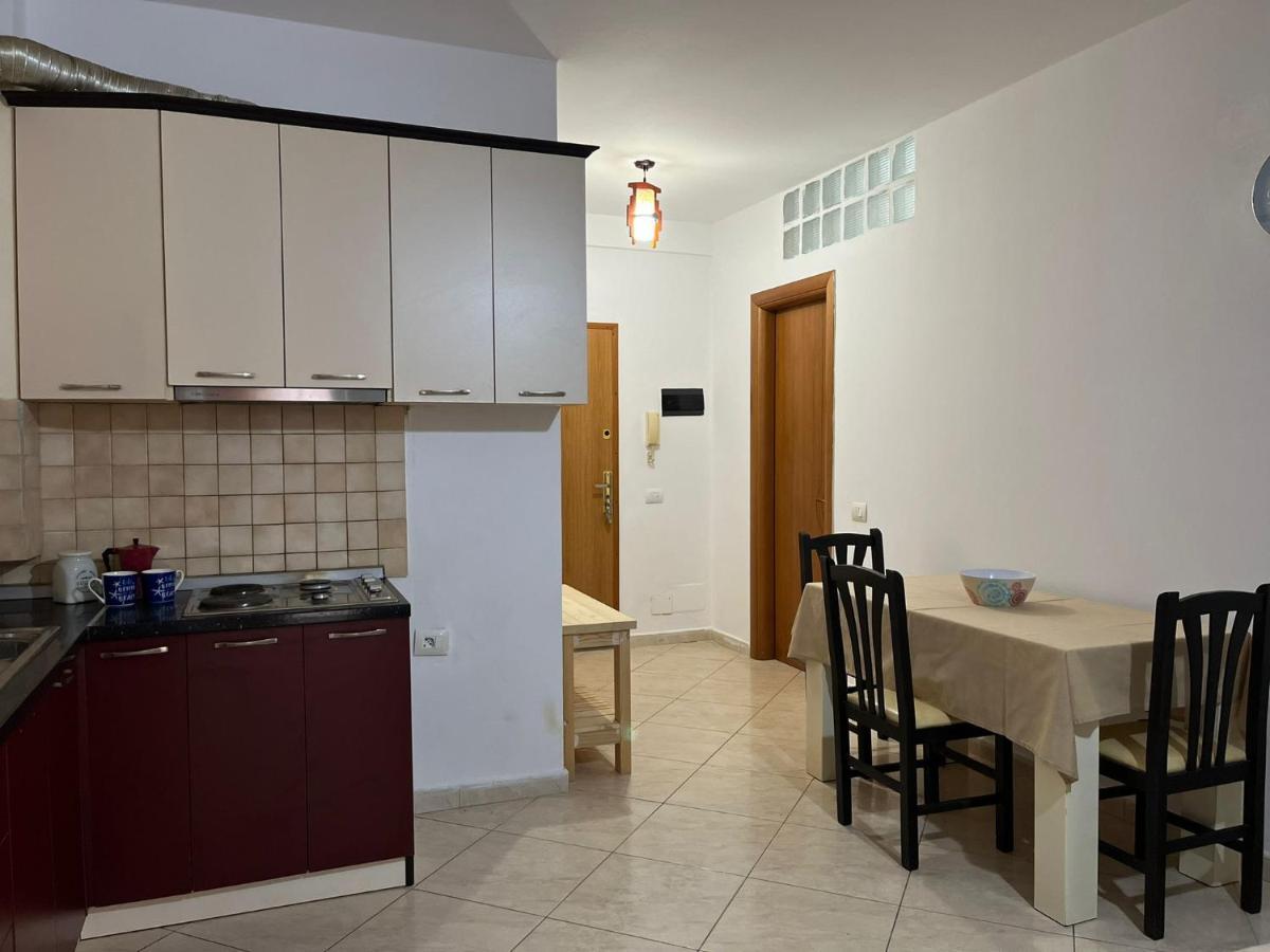 Lungomare Vlore Con Garage Privato 2 Lejlighed Eksteriør billede