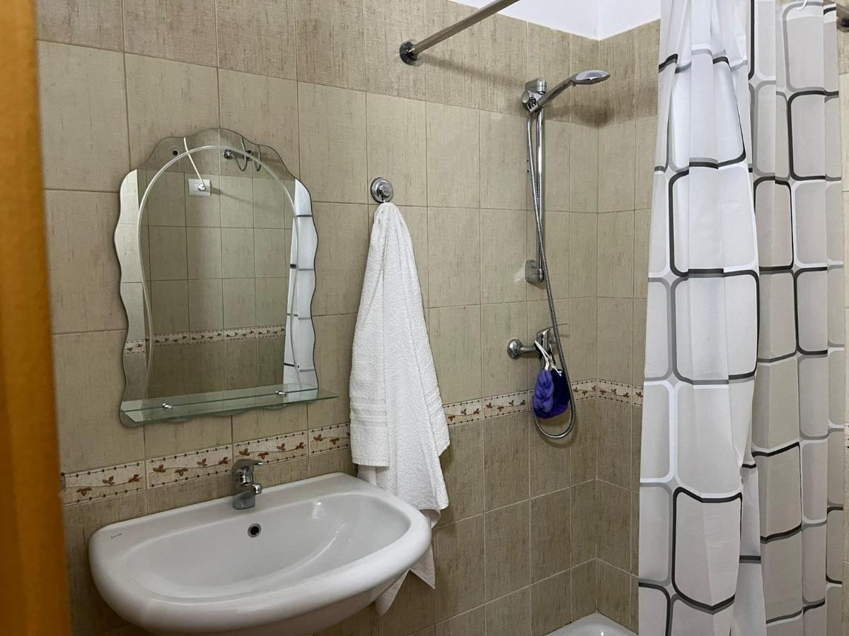 Lungomare Vlore Con Garage Privato 2 Lejlighed Eksteriør billede
